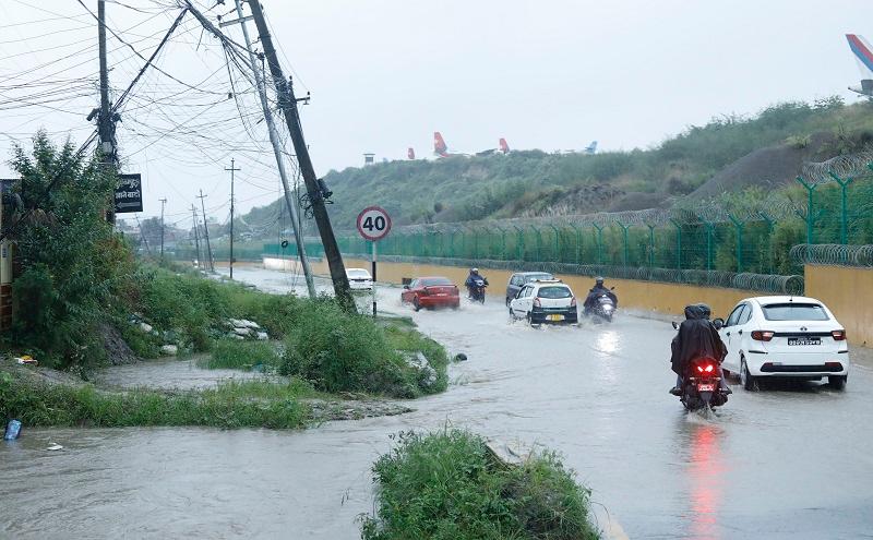 केही स्थानमा हल्का वर्षा र हिमपातको सम्भावना