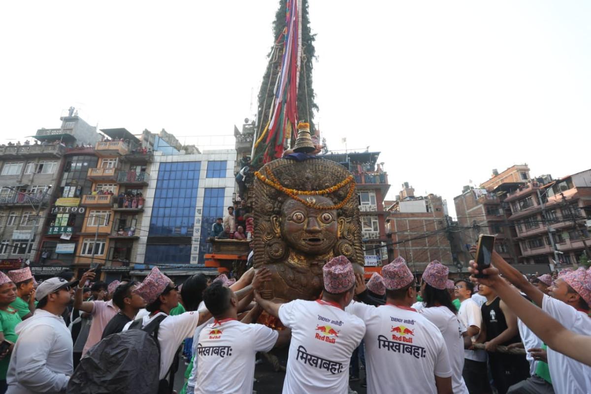 रातो मत्स्येन्द्रनाथको रथ आज लगनखेलतर्फ लैजाँदै, जात्रा जारी