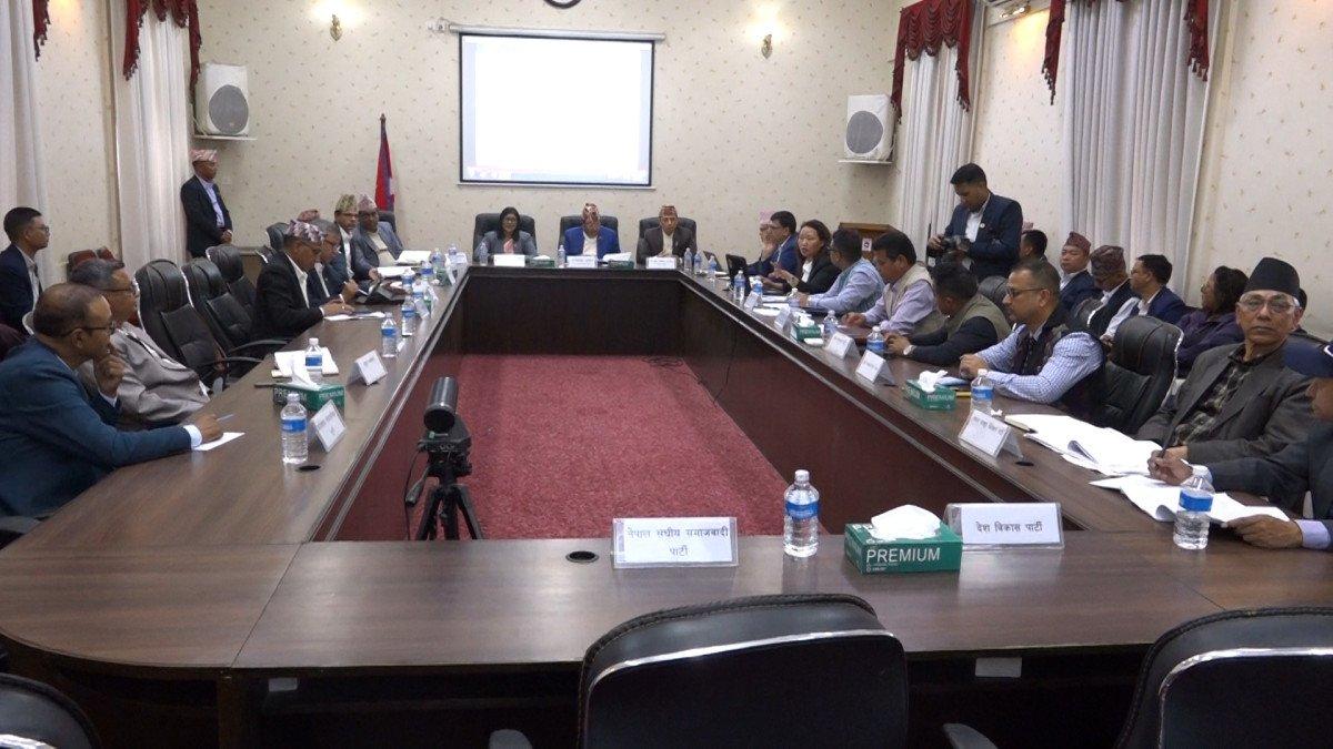 निर्वाचन कानुन संशोधनबारे आयोगद्वारा दलहरूसँग छलफल सुरु